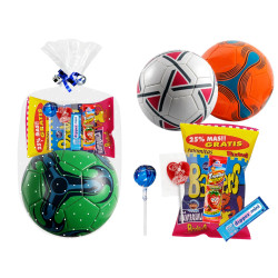 Balón de fútbol con golosinas