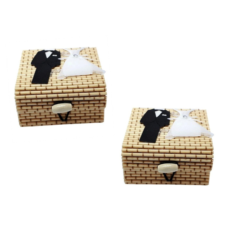 Caja de madera mimbre novios (7x7 cm.)